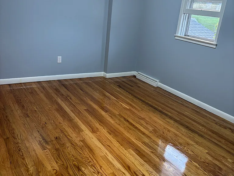 631 Hollywell Ave — Photo 2