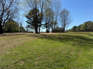 7614 Lakewood Dr, Florence, AL 35634