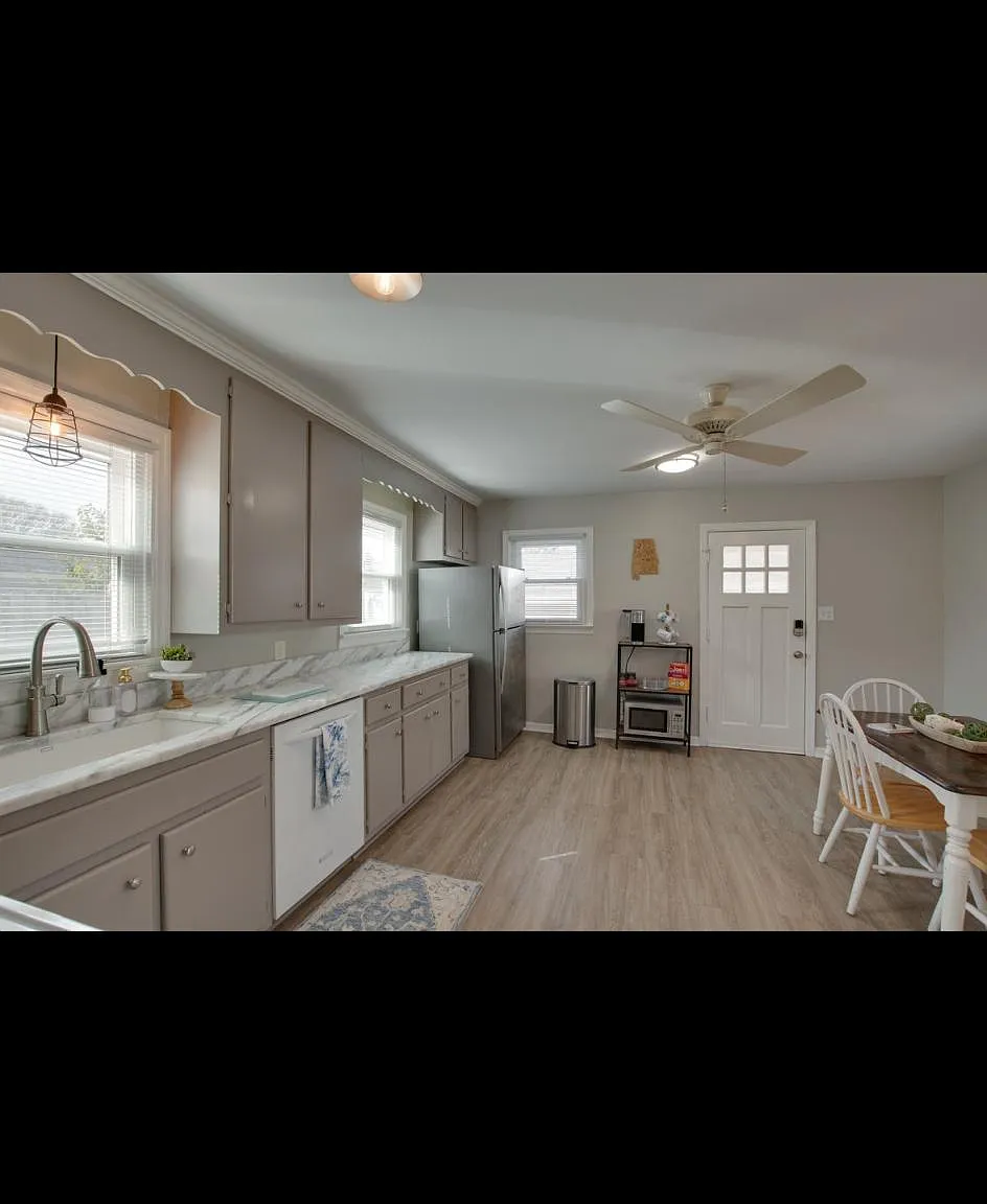 416 Rhett Ave SW — Photo 3