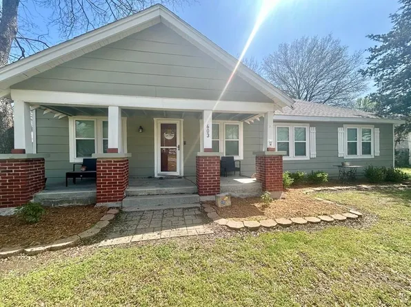 603 S Hollywood Ave, Coffeyville, KS 67337