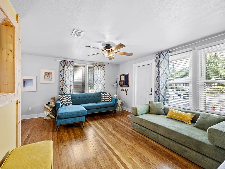1666 W Intendencia St #A — Photo 15