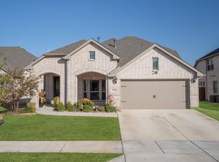 2900 Emerald Trace Dr, Denton, TX 76226