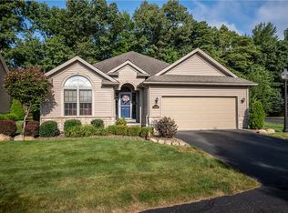 2406 Pebble Creek Ct, Hermitage, PA 16148