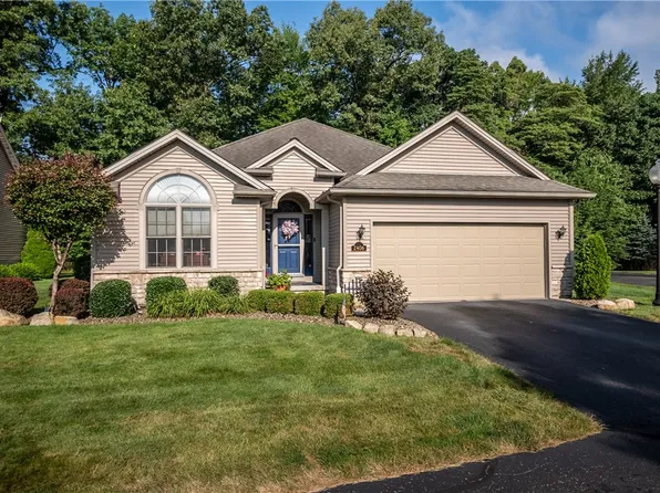 2406 Pebble Creek Ct, Hermitage, PA 16148