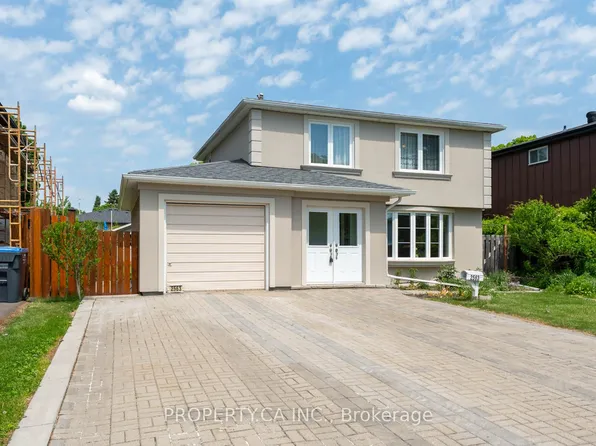 2563 Bromsgrove Rd W, Mississauga, ON L5J 1M1