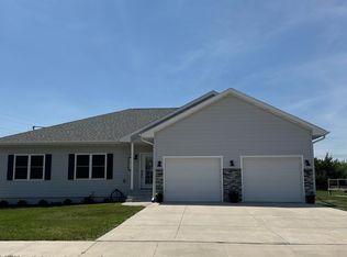 1013 N 3rd St, Oneill, NE 68763