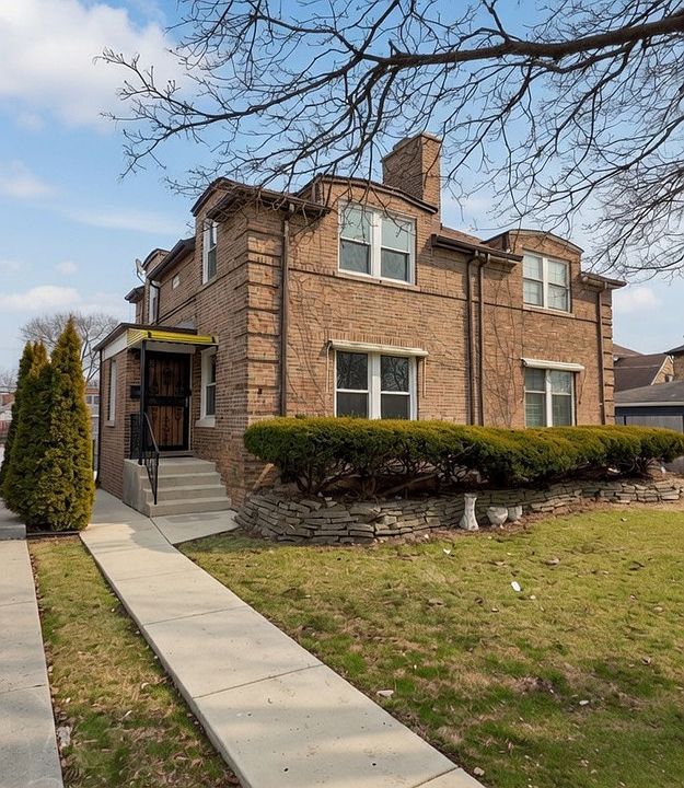 1st image of 1813 N McVicker Ave