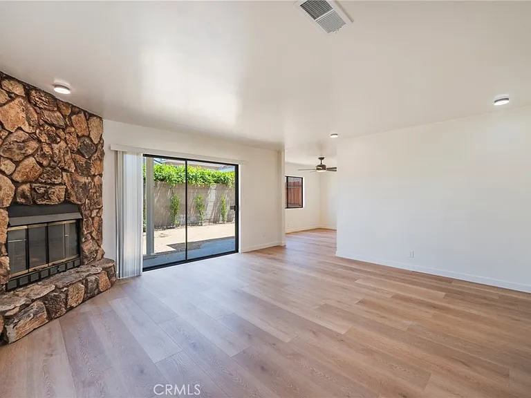 18326 Mansel Ave — Photo 11