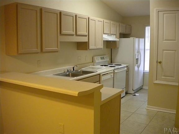 2nd image of 2344 Trailwood Dr