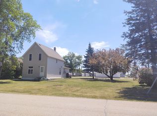 106 5th St, Donnelly, MN 56235