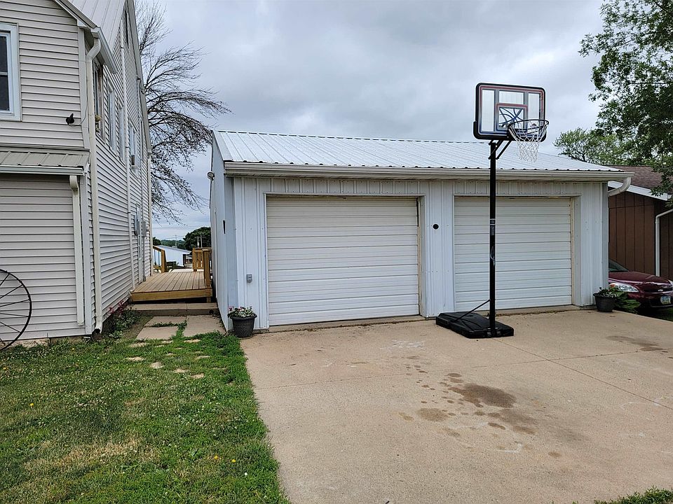 520 County St, Ridgeway, IA 52165 Zillow