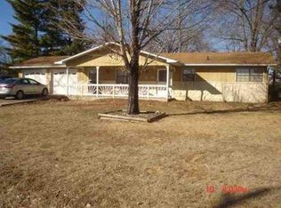 210 McDonald Meadows Pkwy, Bull Shoals, AR 72619