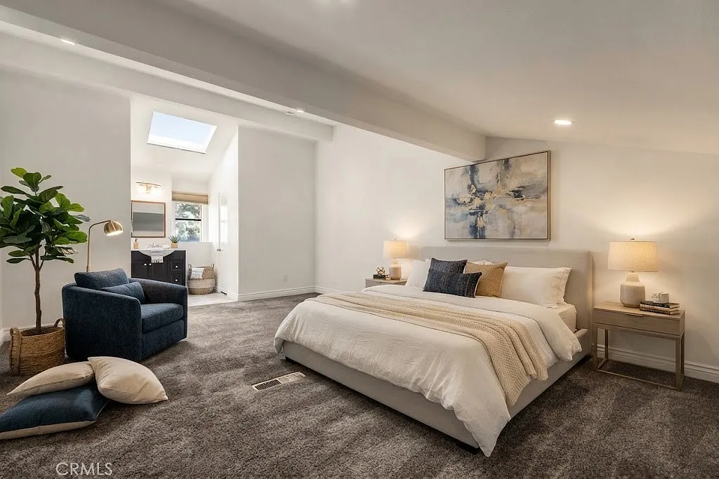 1 bed, 1.5 bath, 944 sqft, $2,750 — Photo 3