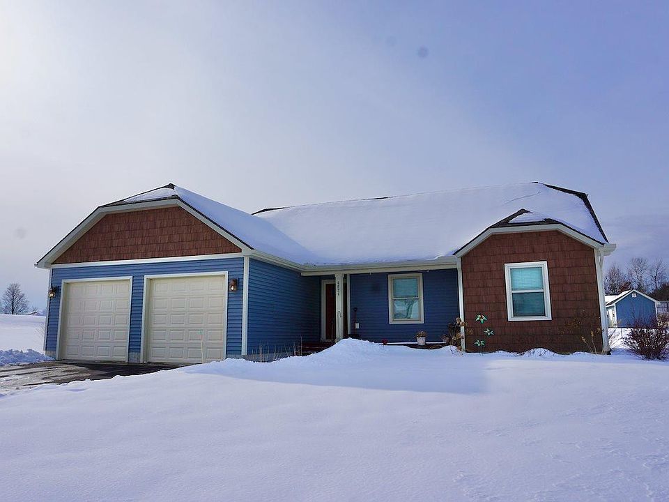1st image of 4621 Sandtrap Dr #18
