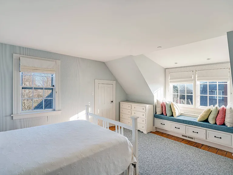 4 Fair Lea Rd — Photo 19