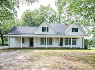 1618 Pinehurst Rd, Grayson, GA 30017