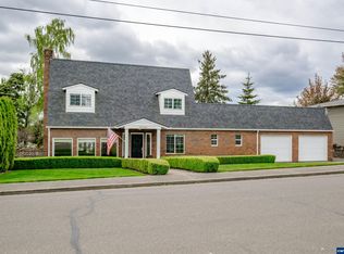 219 NW Reed Ln, Dallas, OR 97338