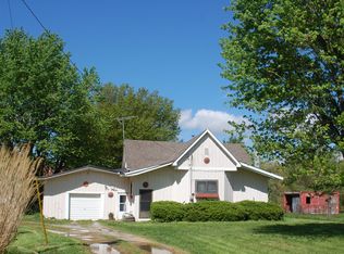 3979 Route 4, Staunton, IL 62088