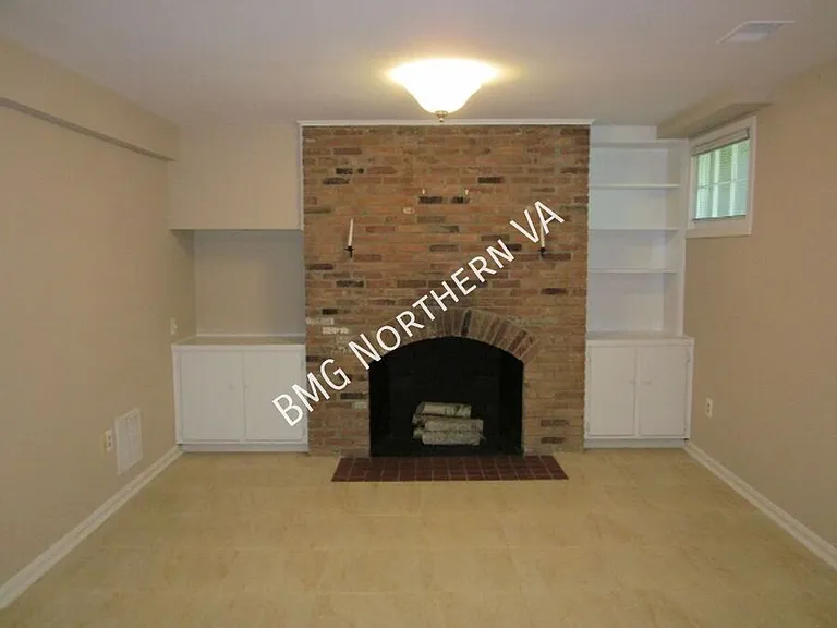 1160 Wimbledon Dr — Photo 14