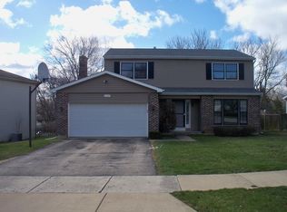 1147 Lehnertz Cir, Aurora, IL 60505