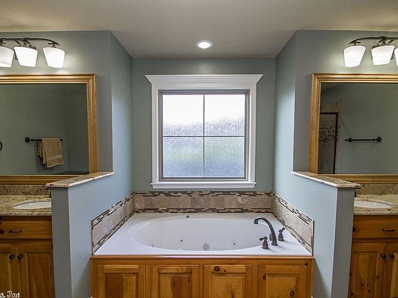 4th image of 1110 Nature Way Dr