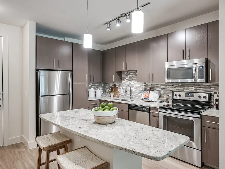 5880 Inwood Dr — Photo 3