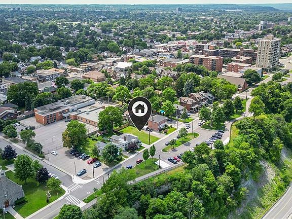 5th image of 240 Mountain Park Ave