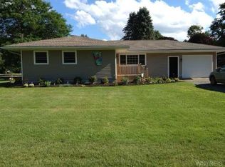 7 1st Ave, Delevan, NY 14042