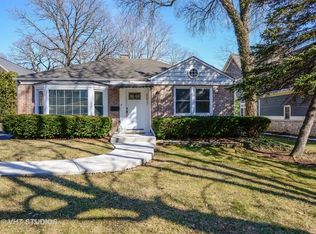 5617 Middaugh Ave, Downers Grove, IL 60516