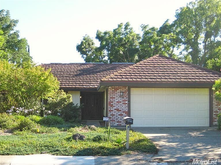 1st image of 2628 Queenwood Dr