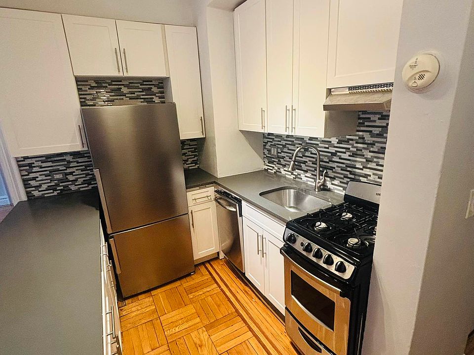 1st image of 133 W 71st St APT 3A