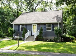 26 Oakridge Ave, Natick, MA 01760