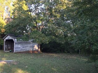 1319 W Holly Grove Rd, Lexington, NC 27292