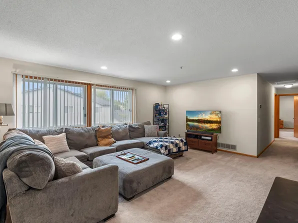 3175 Manitou Dr #8, White Bear Lake, MN 55110