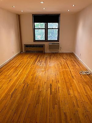 3rd image of 145 E 29th St APT 4E