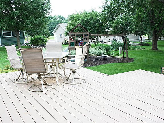 Maintenance-free deck