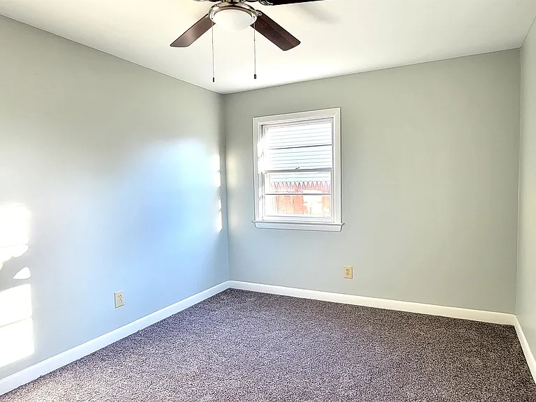 719 Jefferson St — Photo 11