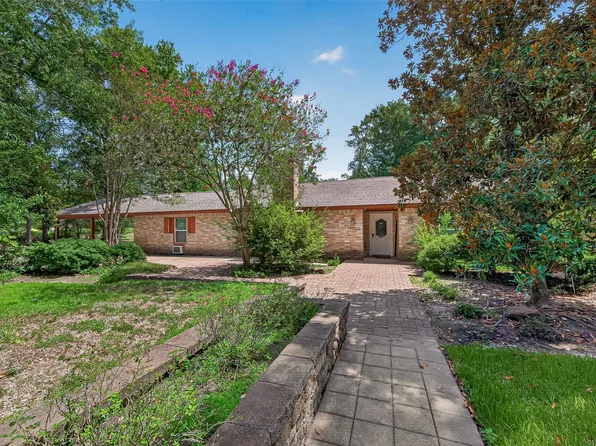 19002 Mirror Lake Dr, Spring, TX 77388