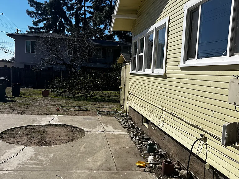 172 N Azusa Ave #A — Photo 2