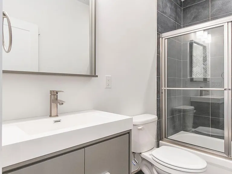 2412 W Master St #A — Photo 10