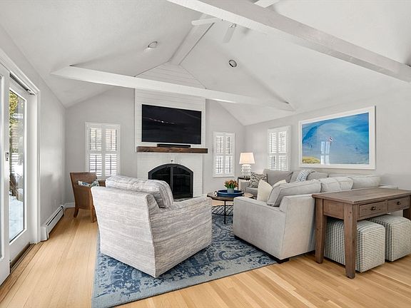 4th image of 22 Longmeadow Rd