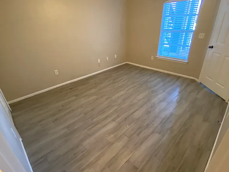 5112 Park Central Dr #616 — Photo 13