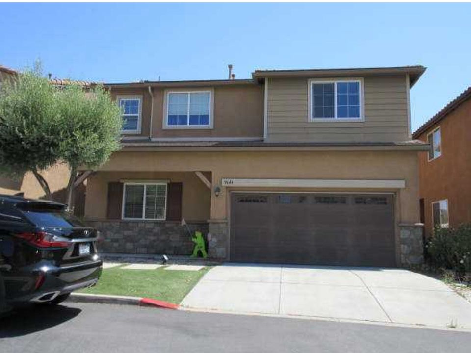 Front view of house in Gated Community