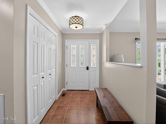 5th image of 102 Owens Circle