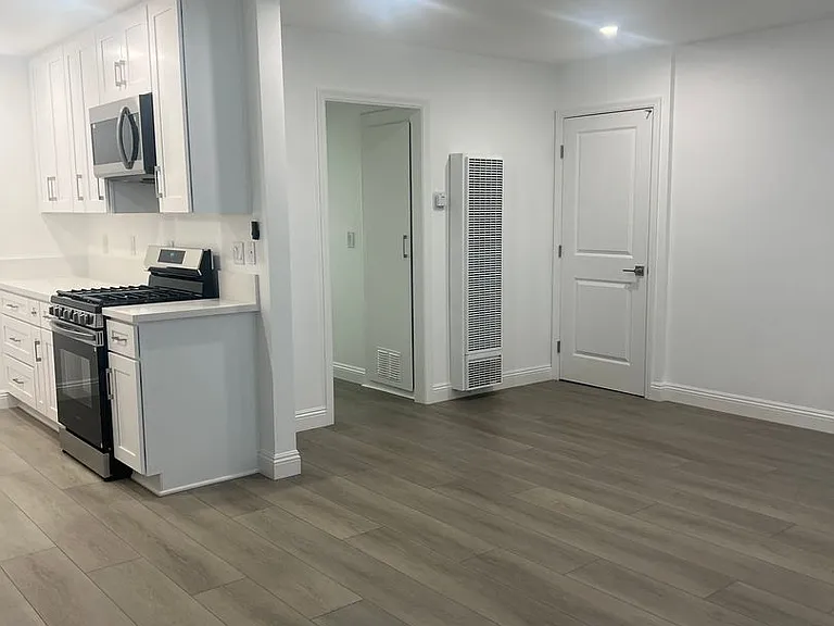 Westpark Apartments — Photo 9