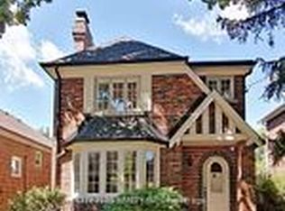 54 Duncannon Dr #C03, Toronto, ON M5P 2M2