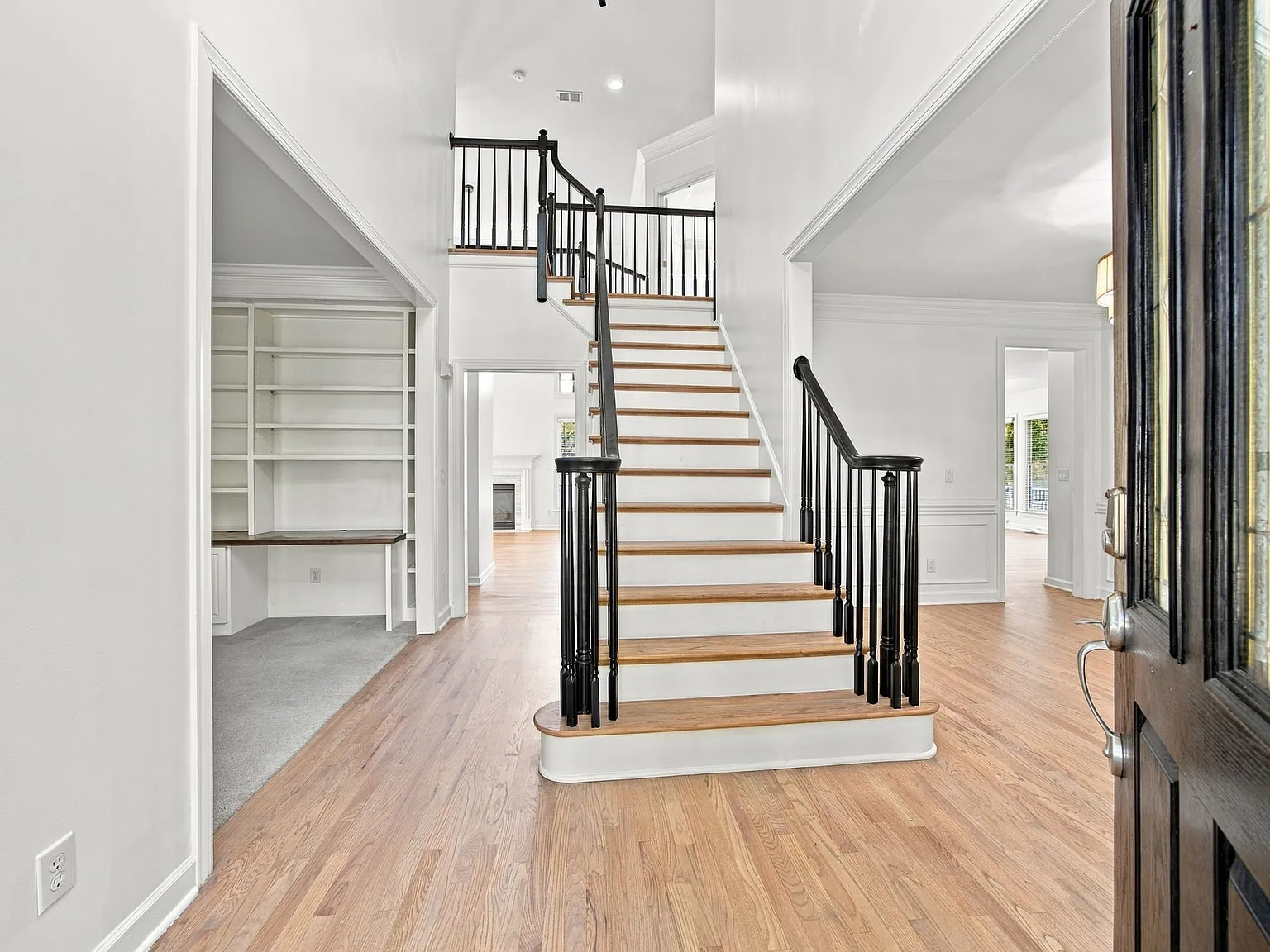 4 bed, 3169 sqft, $4,000 — Photo 3