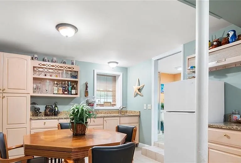 24 Quannacut Rd — Photo 13