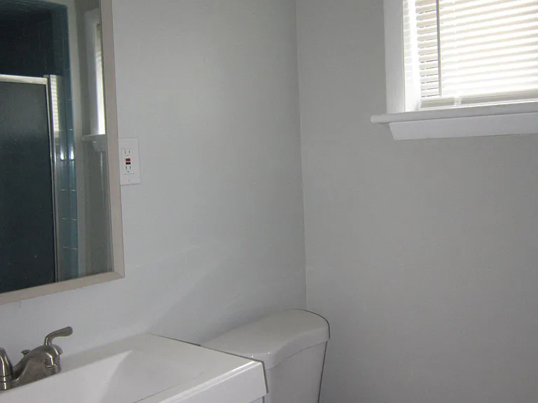 521 Greencastle Ln — Photo 11