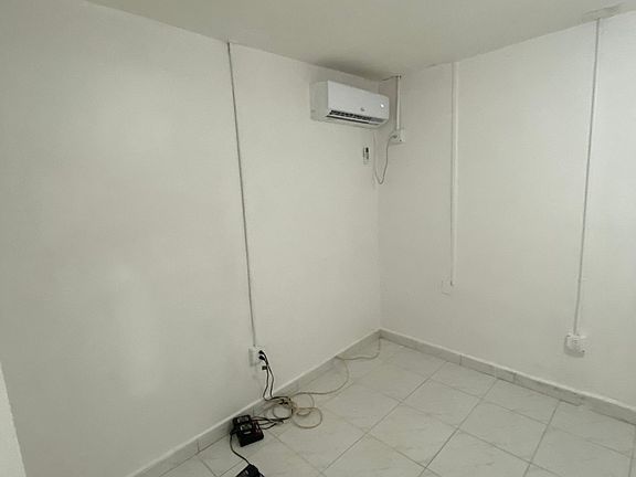 5th image of 1535 NW 24th St #4